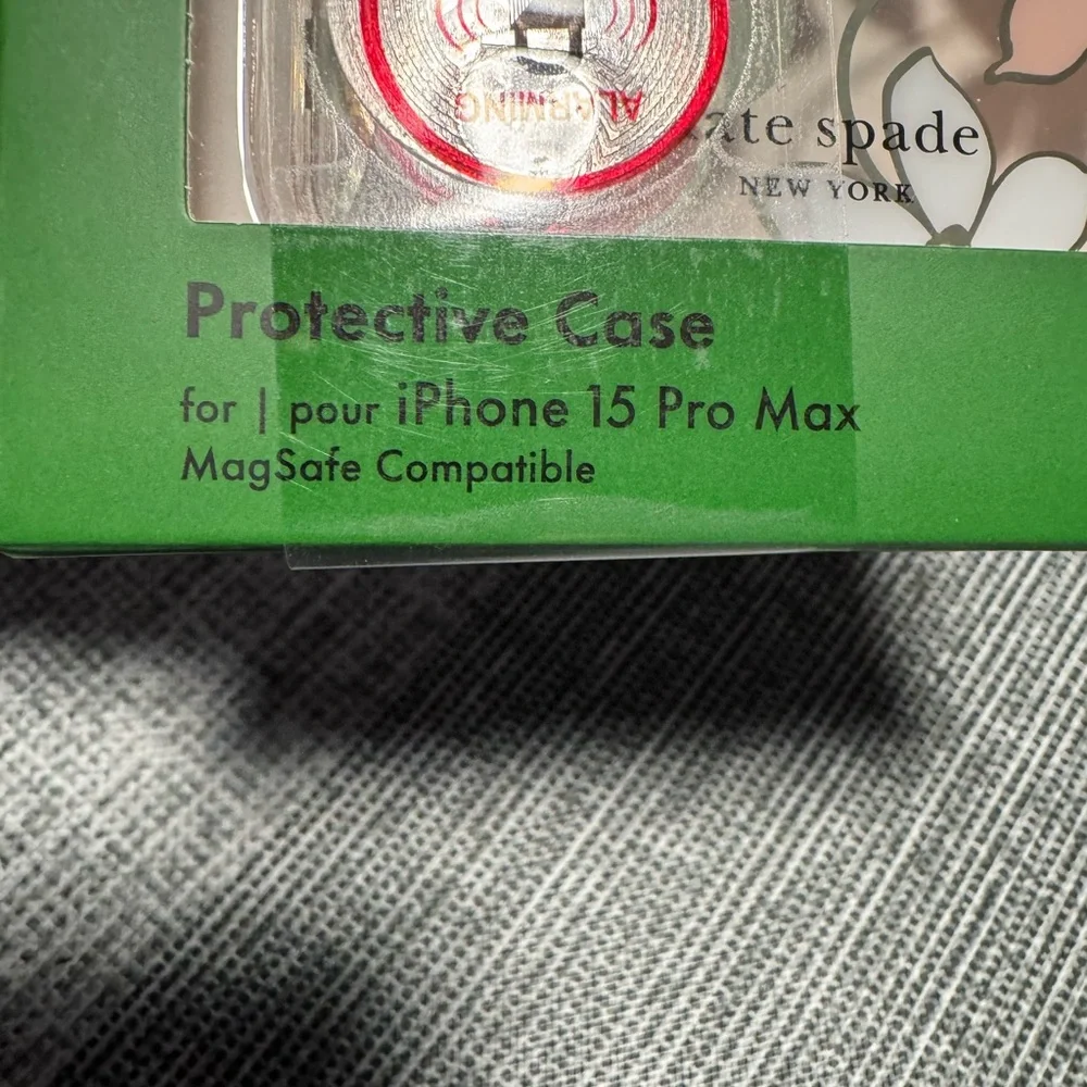 Kate Spade NWT Protective Hardshell MagSafe Case iPhone 15 Pro Max